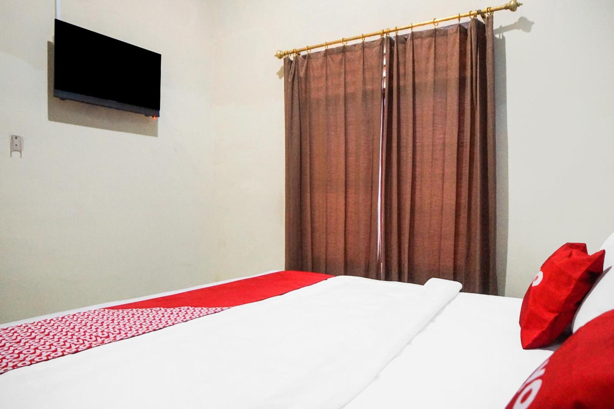 Oyo 92076 Sky Residence Cengkeh Medan Exterior foto