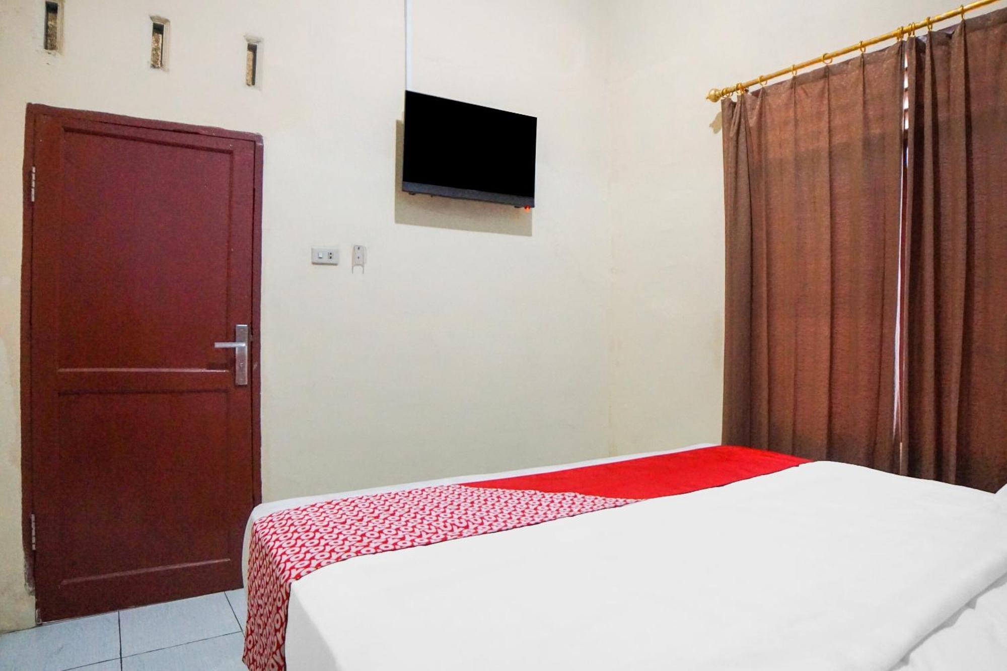 Oyo 92076 Sky Residence Cengkeh Medan Exterior foto